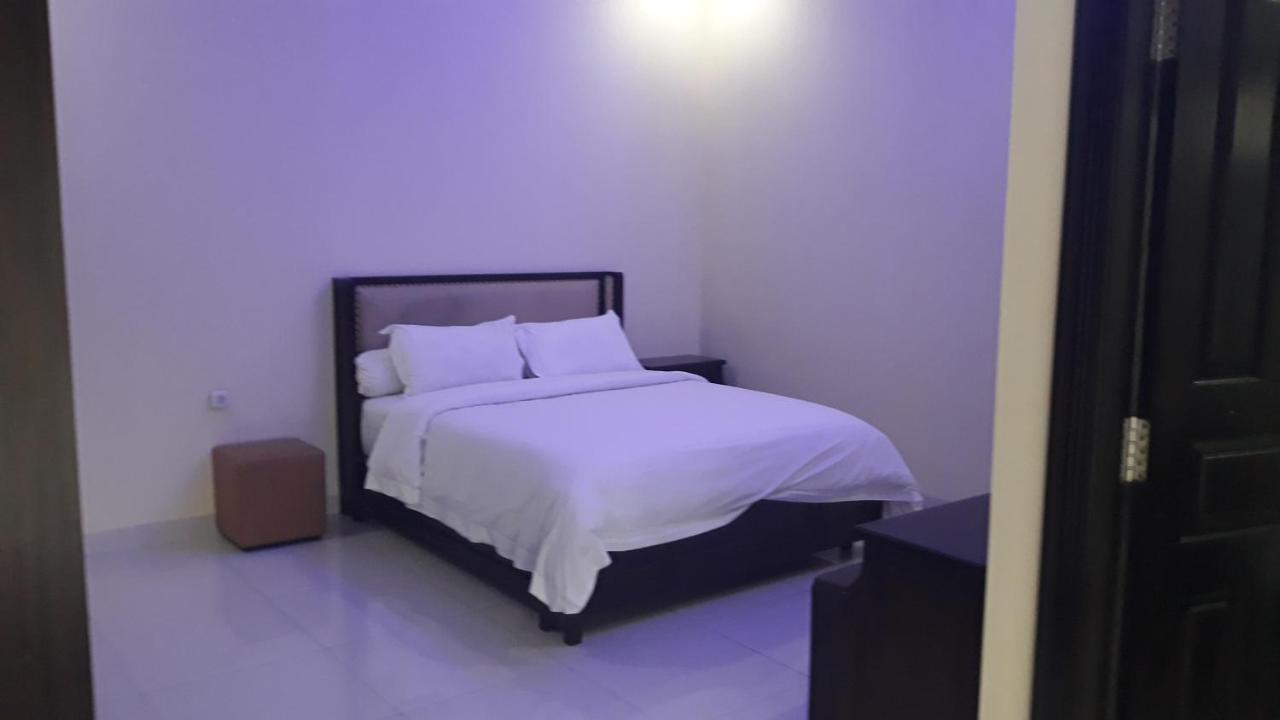 Villa Dira Bogor Eksteriør bilde