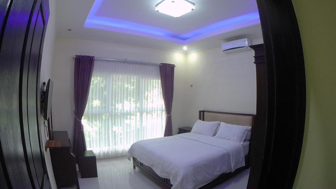 Villa Dira Bogor Eksteriør bilde